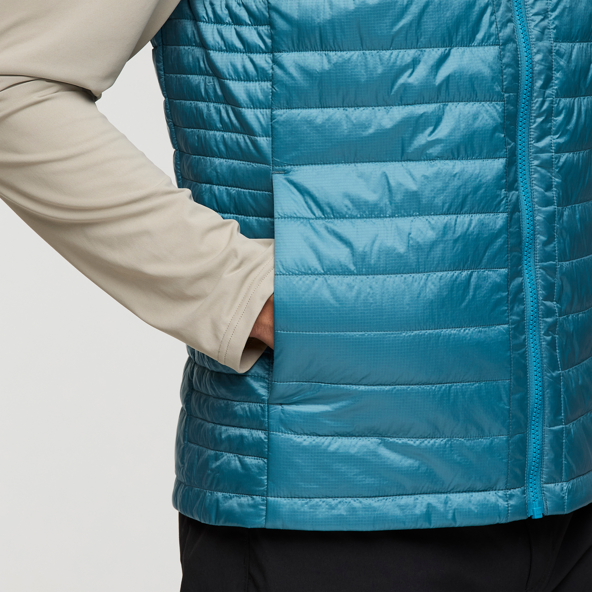 Capa Insulated Vest - Men's - Image 6